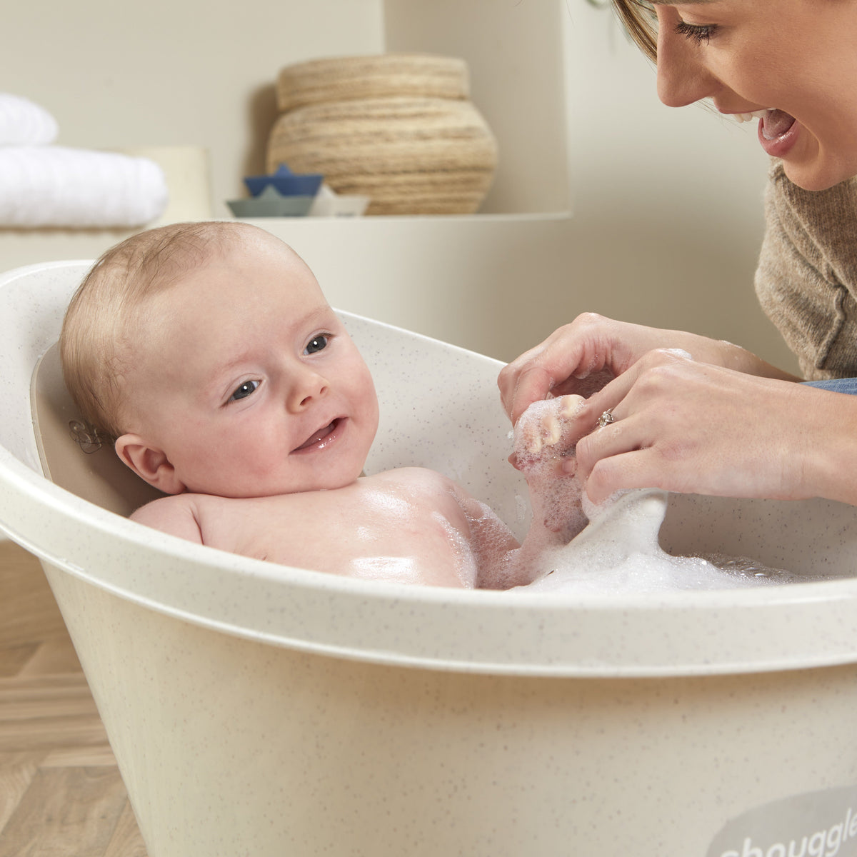 Shnuggle Baby Bath | Newborn baby bath Support with Bum Bump | Compact Bathtub for babies | Bath Seat Suitable from Birth