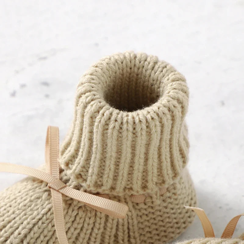 Newborn Baby Shoes Knitted Infant Girls Boys Boots Cute Butterfly-Knot Toddler Walk Bed Shoes Warm 0-18M Accessories Hats Gloves
